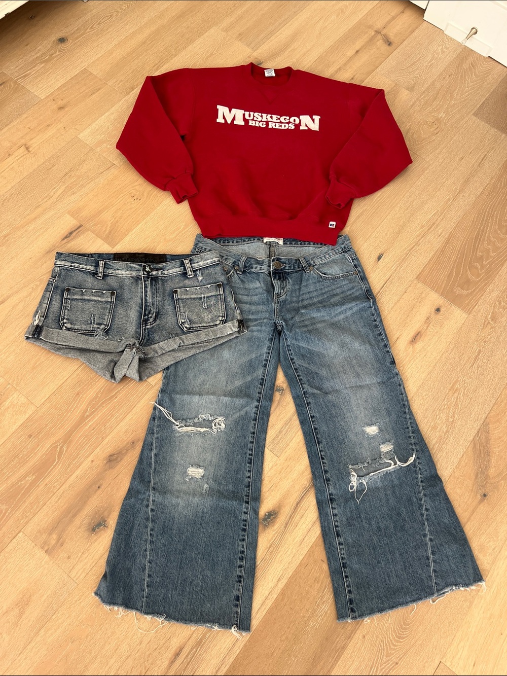 One Teaspoon Distressed Wide Leg Jeans in Faded Blue + Shorts + Res Sweatshirt